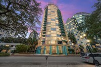 Building Photo - Downtown Orlando One Bedroom with Lake Eola View * * Modernized Waverly Condo