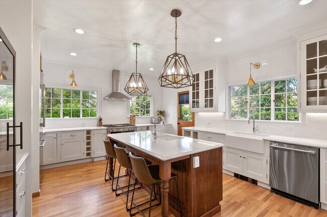 Building Photo - "Luxurious 5-Bedroom Spokane Retreat with Pool, Guest Suite, and Stunning Finishes!"