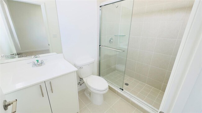 Building Photo - 2621 SE 27th Dr