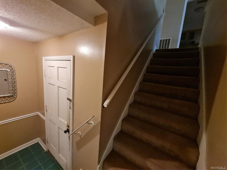 Building Photo - 1625 E Trinity Blvd