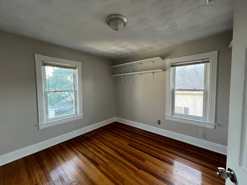 Building Photo - 360-362 Weeden St