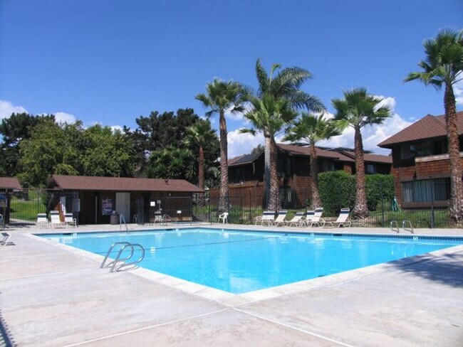 Building Photo - 2556 Ocean Cove Dr
