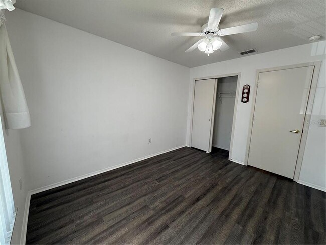Building Photo - 13348 Fairway Glen Dr