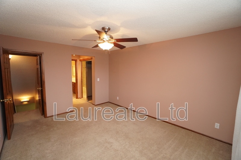 Building Photo - 5474 W Canyon Trail