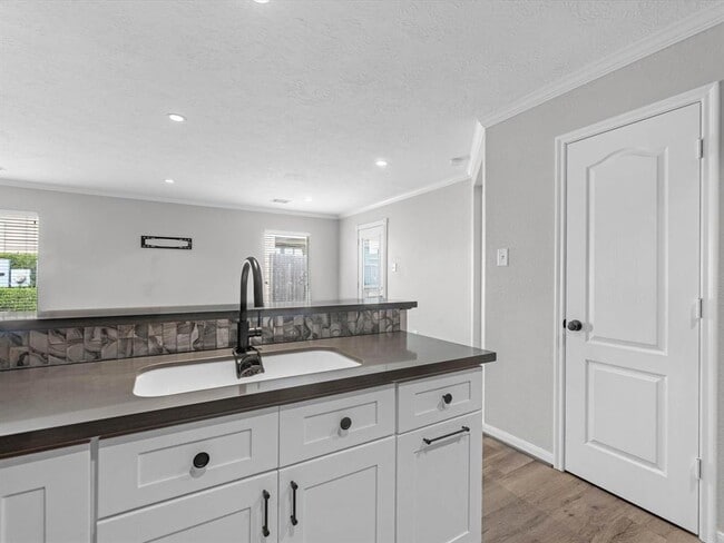Building Photo - 16010 Sweetwater Fields Ln