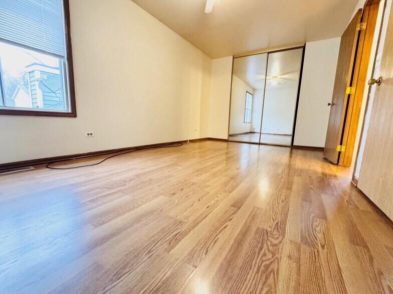 Master Bedroom - 1285 Haverhill Cir