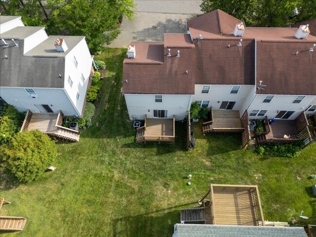 Building Photo - Modern Townhome in Prime Location - Christiansburg