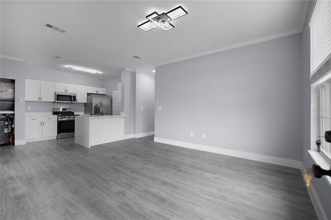 Building Photo - 14340 Fredricksburg Dr
