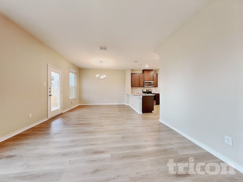 Building Photo - 601 Lost Pond