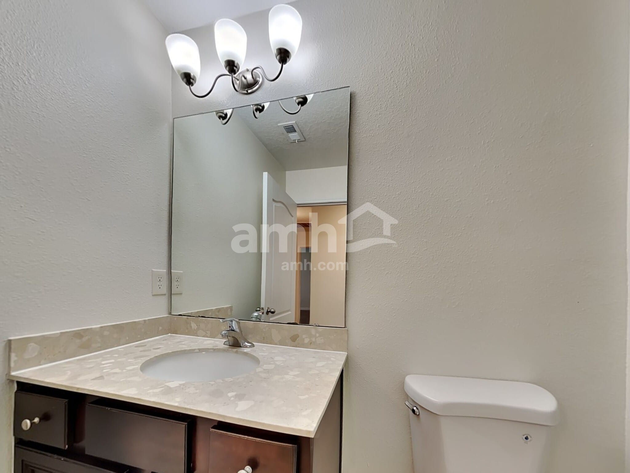 Building Photo - 851 Glendale Ln