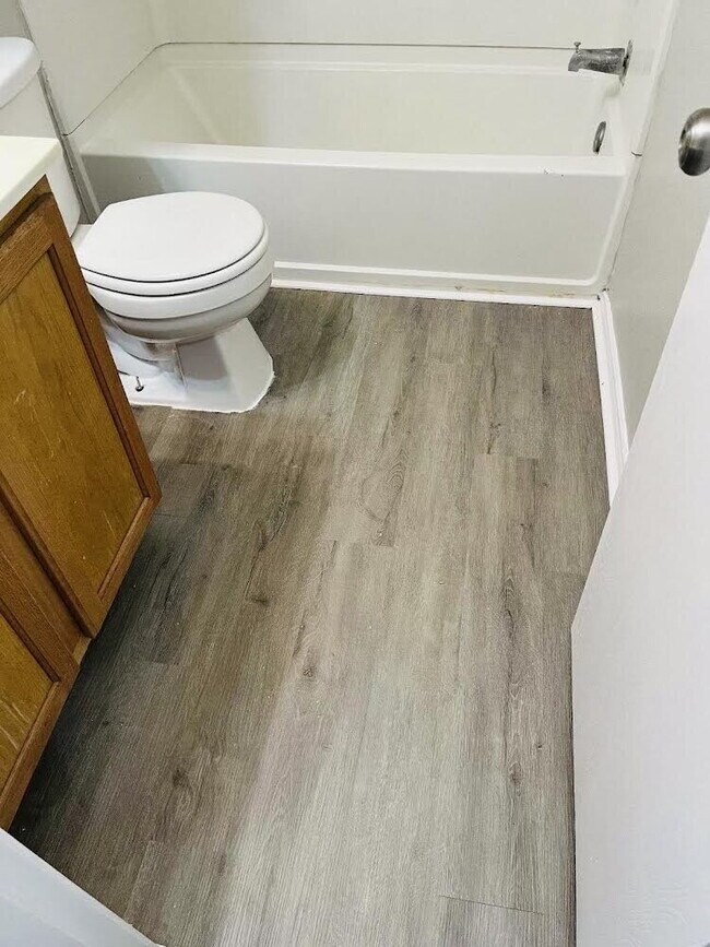 Building Photo - Affordable 5 Bedroom Newly Listed