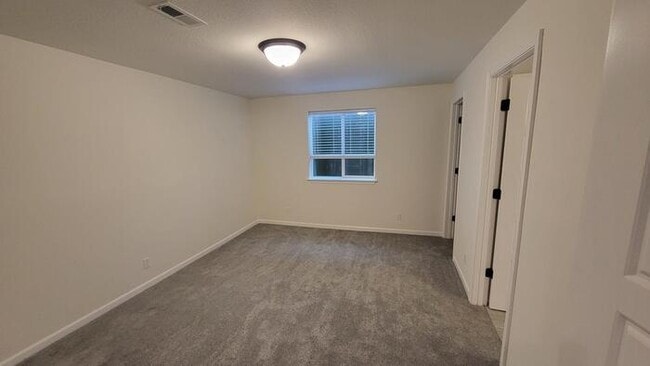 Building Photo - Maintenance free living in Blue Valley School district