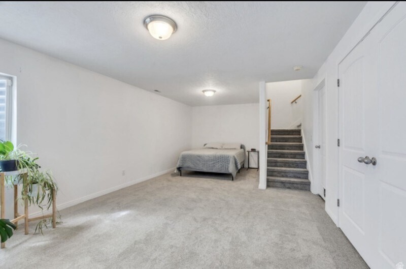 Building Photo - 1661 W Madison View Dr