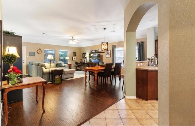 Building Photo - 22848 Lantern Hills Dr