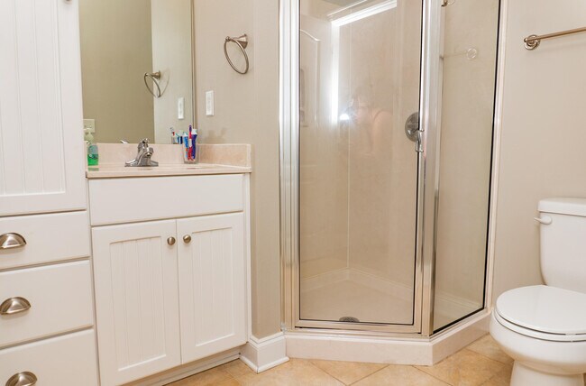 Building Photo - 606 Shoal River Dr