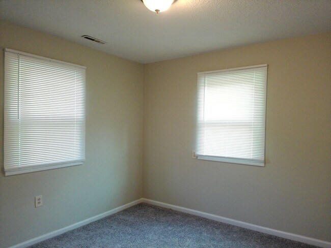 Building Photo - 1608 Boyd Ln