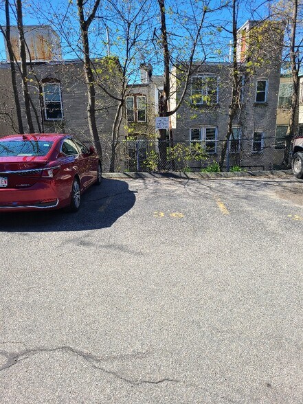 Building Photo - 12 Kilsyth Ter