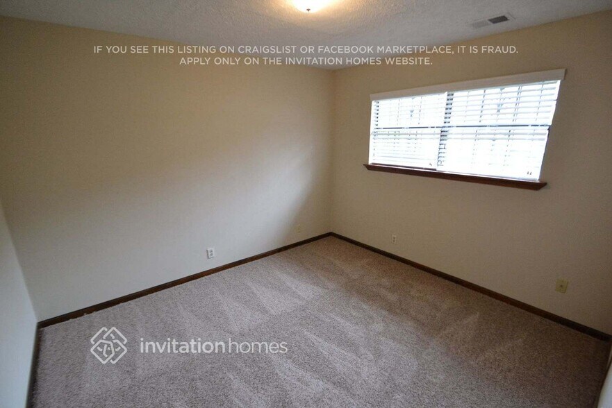 Building Photo - 2700 Rockdale Dr