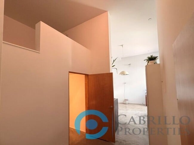 Building Photo - 3771 Centre St