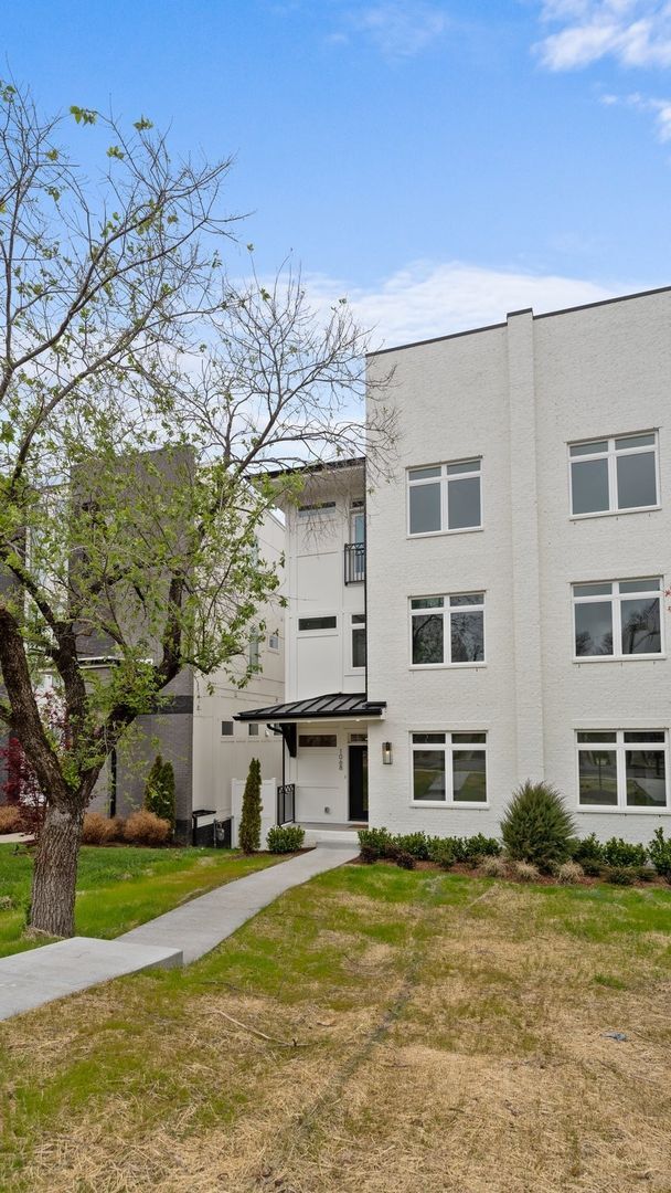 Building Photo - Nashville. Spotless & never been lived in 4BR/4.5BA home + separate office