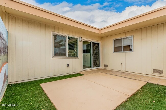 Building Photo - 16635 N 103rd Ave