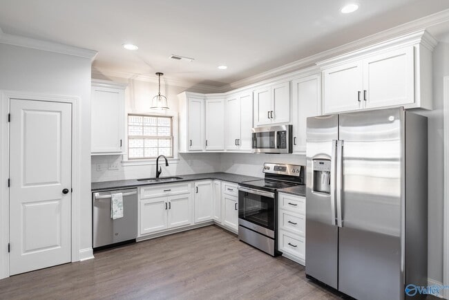 Building Photo - 3711 Colorado Ct SW