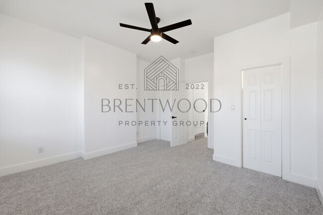 Building Photo - Fully Renovated 4bed, 3bath Home with Fenced In Yard