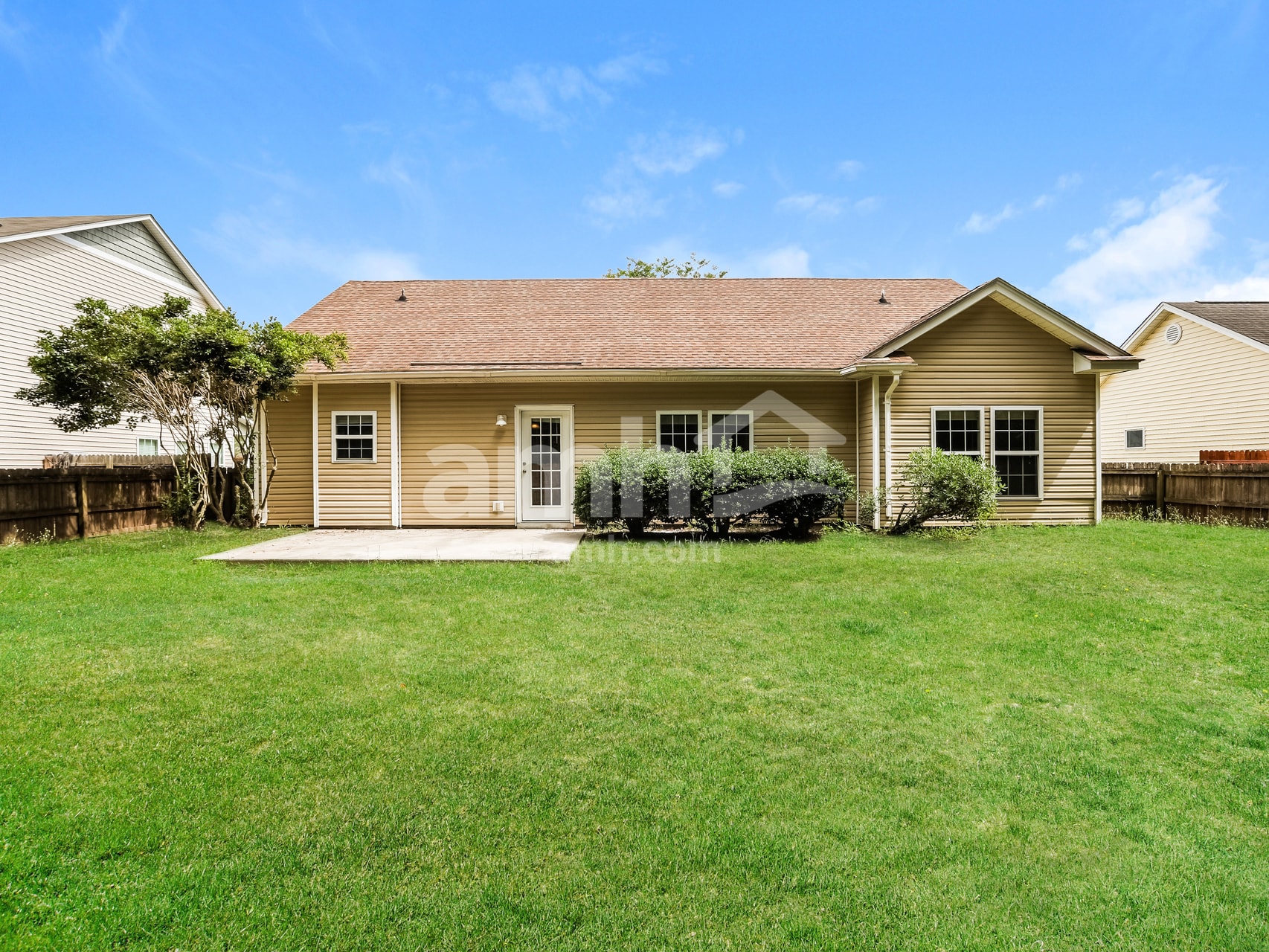 Building Photo - 41 Wintergreen Dr