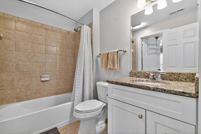 Building Photo - 401 Hilton Head Ct