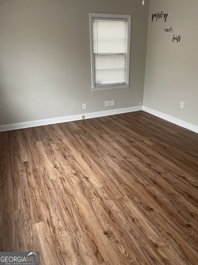 Building Photo - 401 W Parrish St