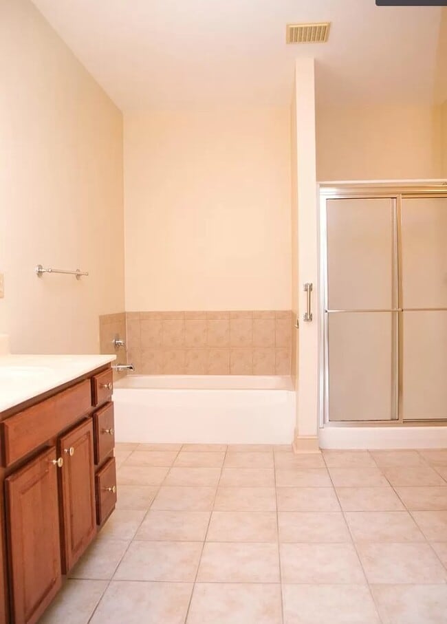 Building Photo - 2157 Bordeaux Court