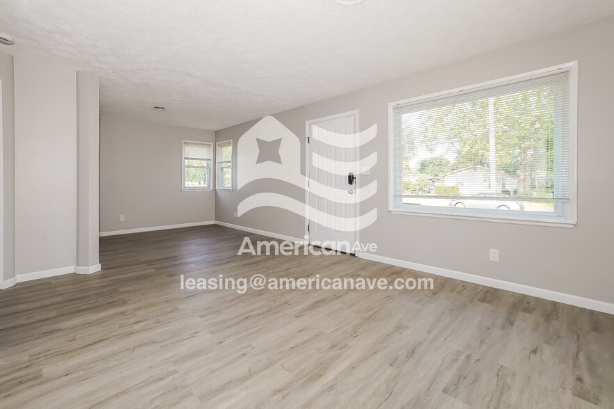 Building Photo - 1583 Breiding Rd