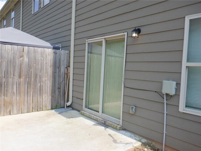 Building Photo - 1522 Iris Walk