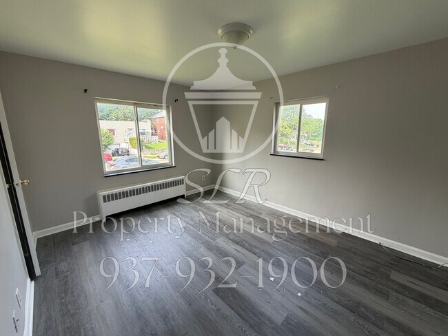 Building Photo - 404 Ryburn Ave