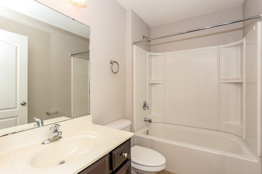 Building Photo - 11012 Snowbrook Ct