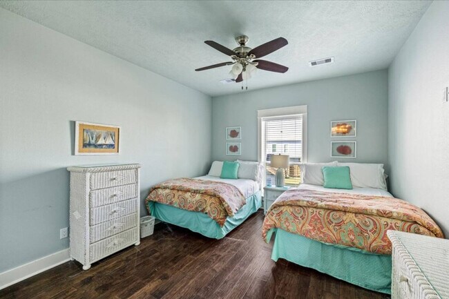 Building Photo - 876 Bowers Ln