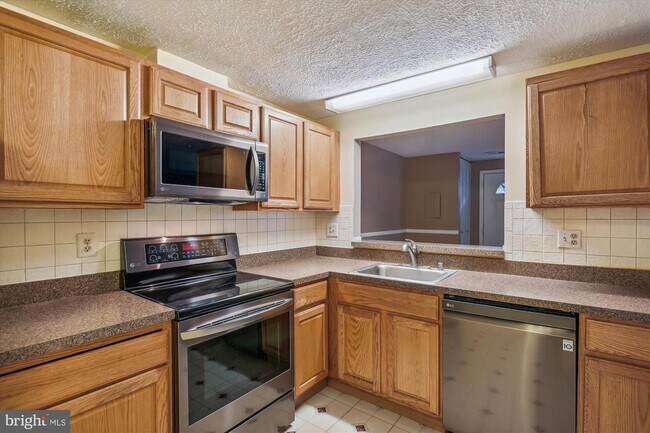 Building Photo - 13419 Demetrias Way
