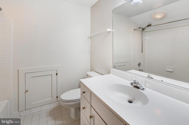 Building Photo - 709 Catts Tavern Dr