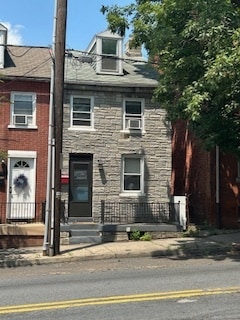 Building Photo - 127 E Vine St