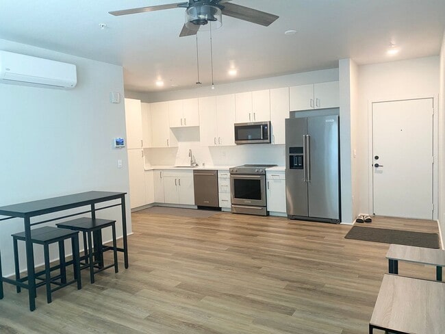 Building Photo - Kaikea at Ho'opili - Townhouse 2 bedroom 1...