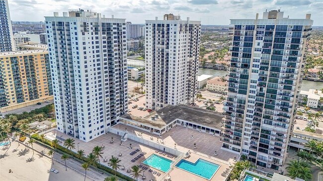 Building Photo - 2401 S Ocean Dr