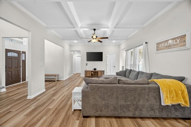 Building Photo - 3019 Cambridge Ct