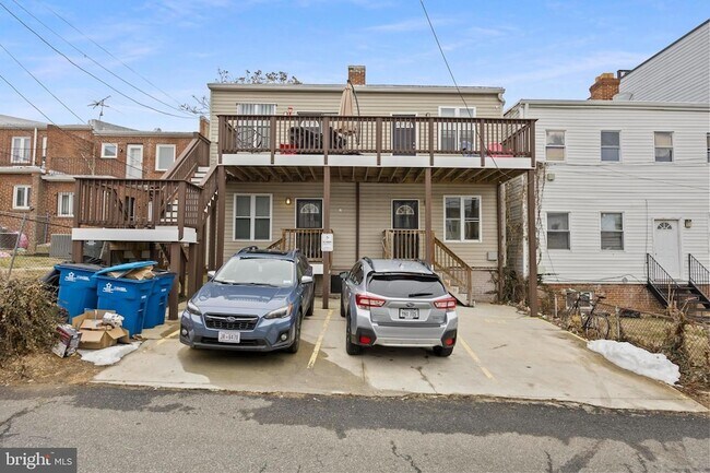 Building Photo - 1363 Childress St NE