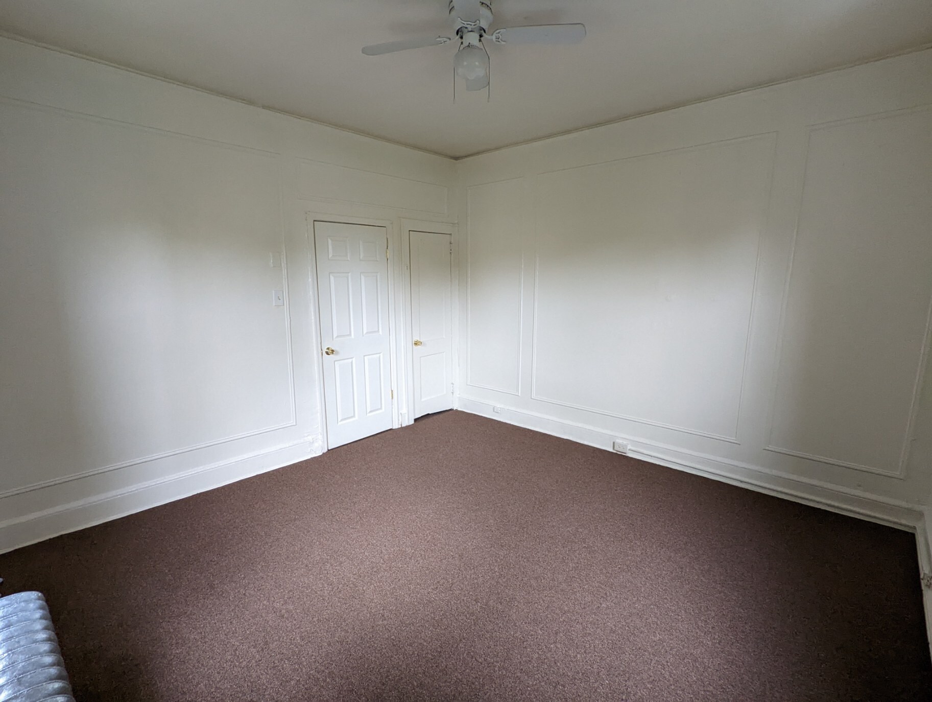 Building Photo - 463 S 10th Ave