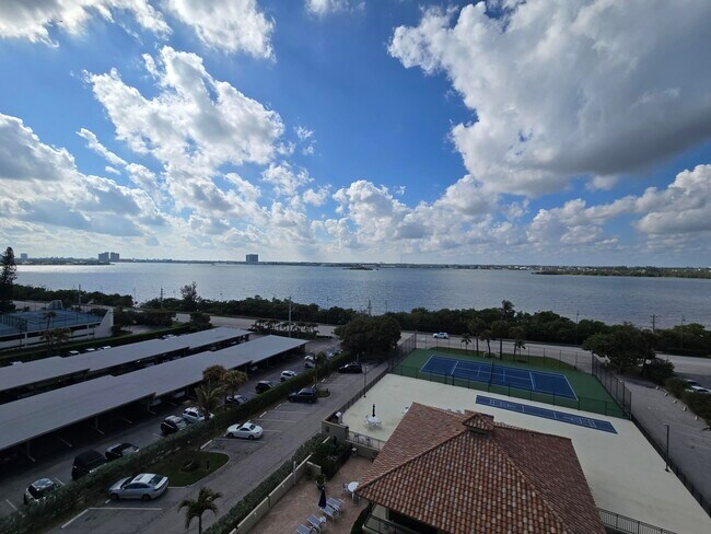 Building Photo - 5460 N Ocean Dr