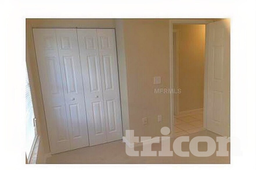 Building Photo - 925 Sandywood Dr