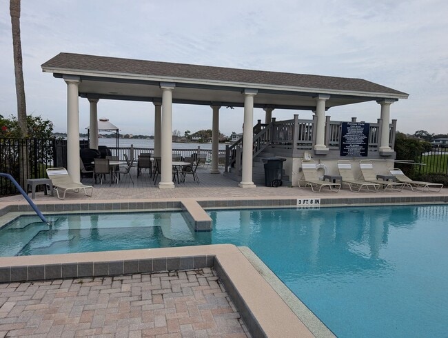 Building Photo - Fairview Vista Point 2 Bed / 2 Bath