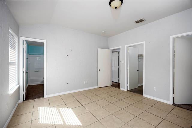 Building Photo - 756 River Garden Dr
