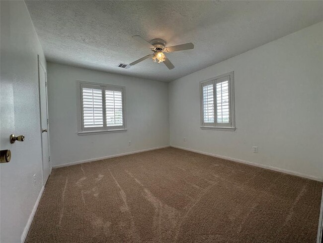 Building Photo - 1150 Dixie Rd