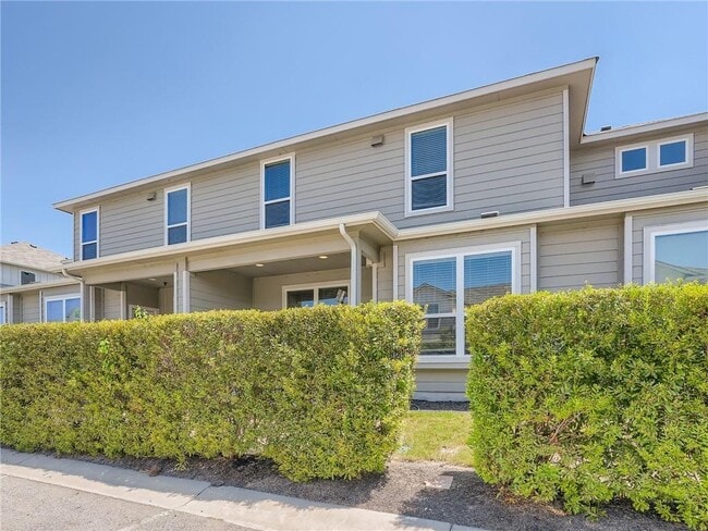 Building Photo - 1802 Roseburg Dr